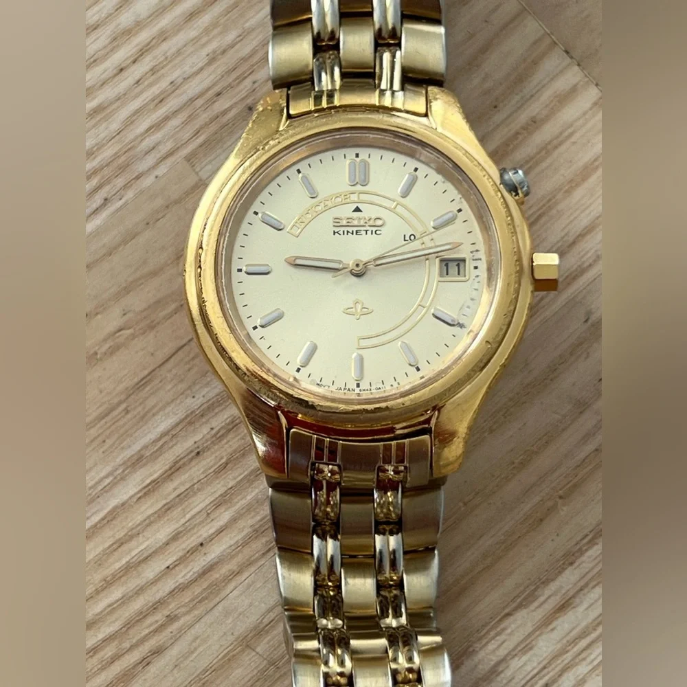 Seiko Kinetic Automatic Men’s Watch Gold-Tone Dial, Case, Bracelet, Date Window